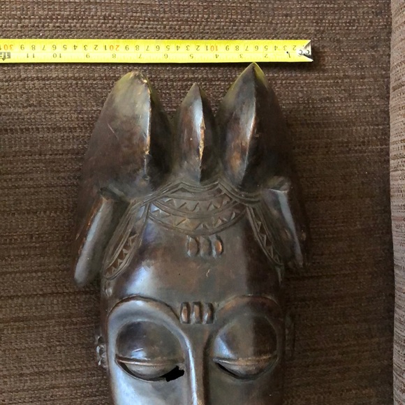 EARLY ANTIQUE HAND CARVED AFRICAN TRIBAL MASK